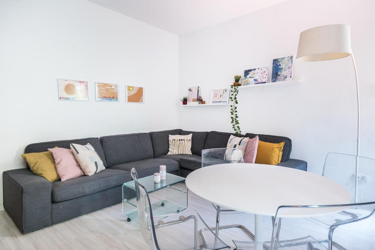 Spacious 3 Bed Apt In The Heart Of Sant Antoni Barcelone Extérieur photo