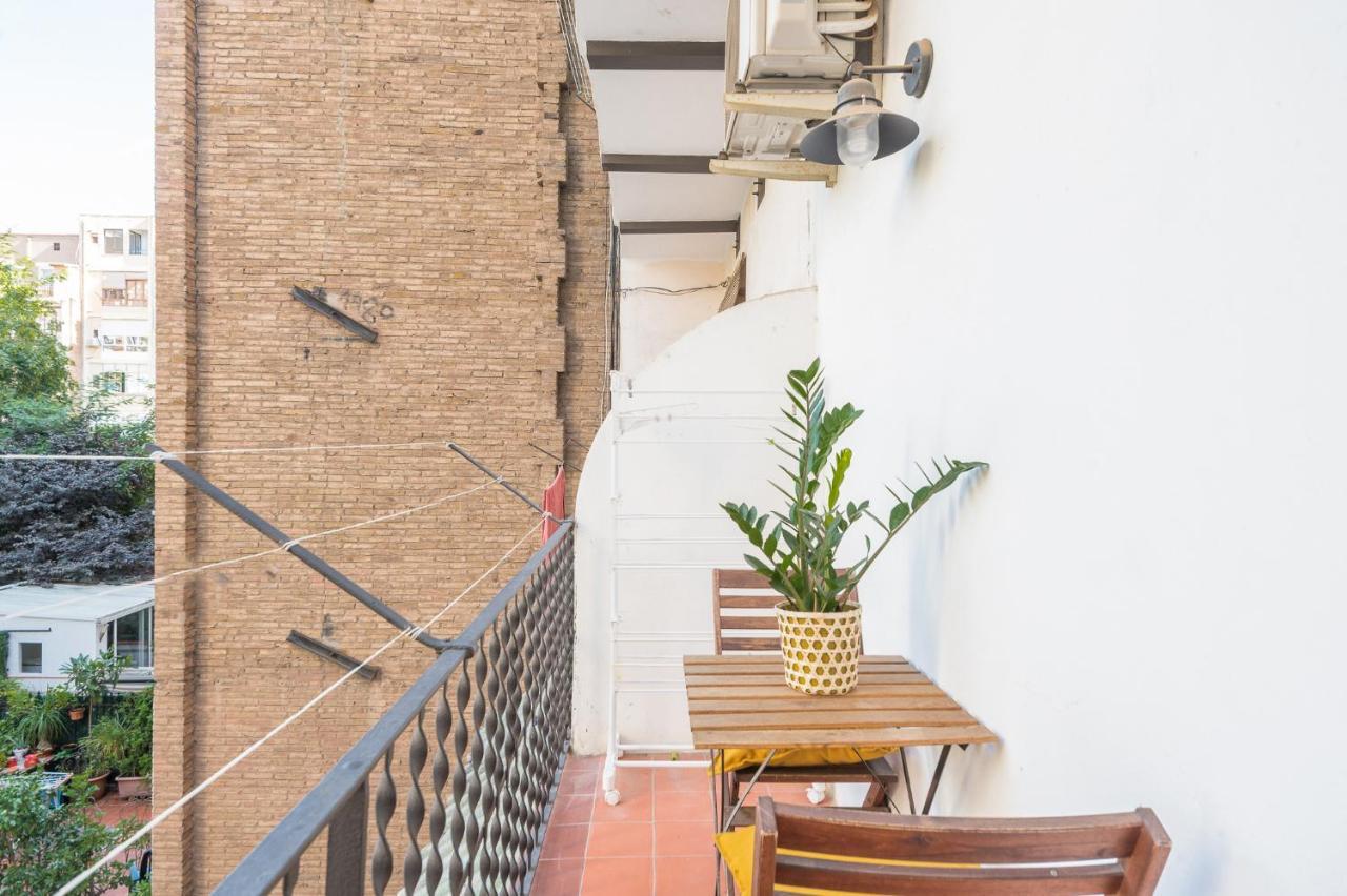 Spacious 3 Bed Apt In The Heart Of Sant Antoni Barcelone Extérieur photo